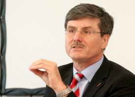 Prof. Ferdinand Dudenhöffer Autopapst