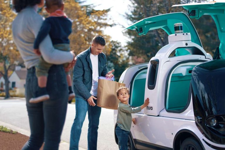 Arm unterstützt Nuro - Lieferroboter Service Familie