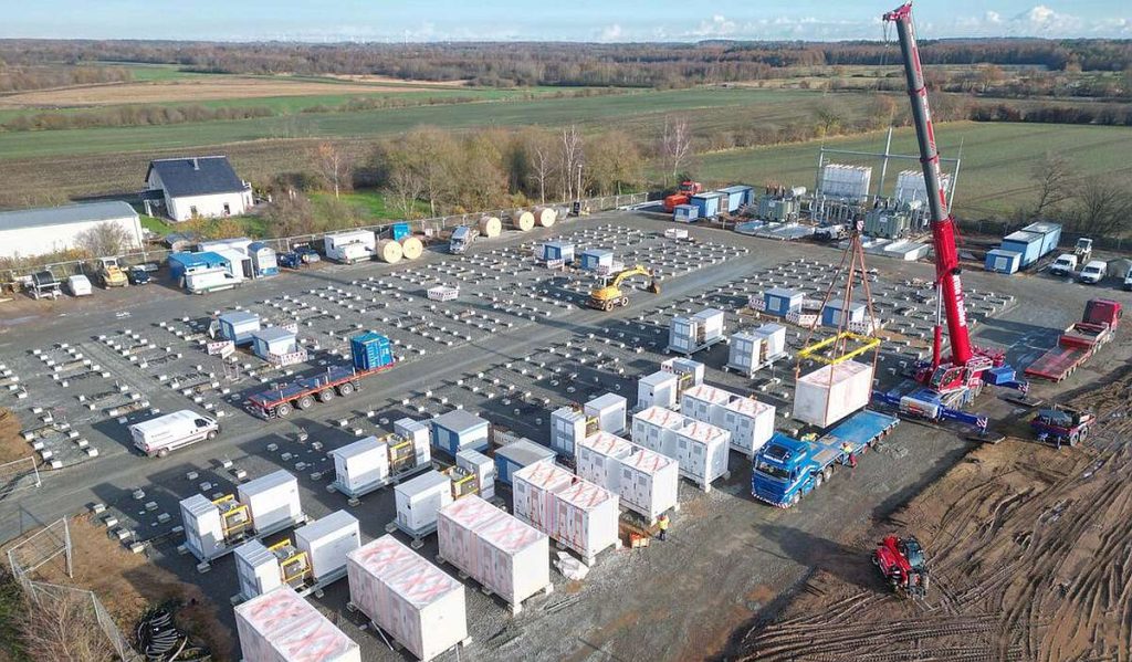 Batteriegroßspeicher in Bollingstedt während Bauphase 2024