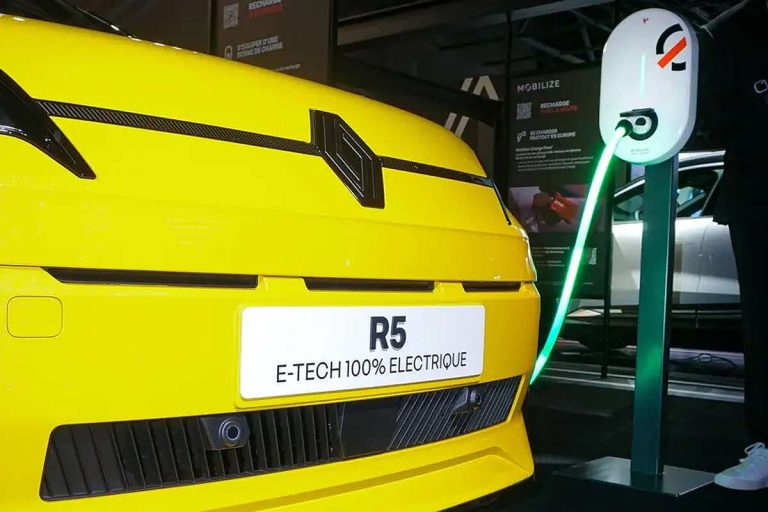 Bidirektionales Laden: E-Autos als Stromspeicher der Zukunft? 3 Bidirektionales Laden Renault