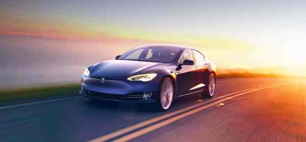 Nach Unterlassungserklärung: Tesla nun teurer