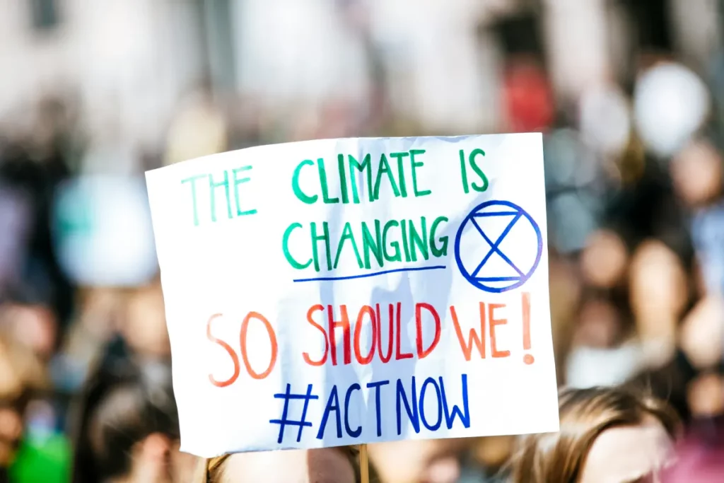 Akzeptanz für die Klimawende gesucht: Climate Gaps Report 2025 Foto von Markus Spiske auf Unsplash