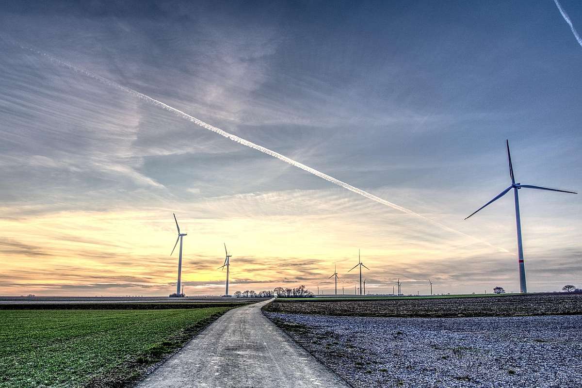 Energiewende Statusupdate März 2025 Symbolfoto Windkraft Sonne