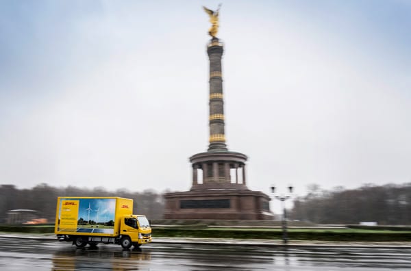 FUSO eCanter wird von DHL in Berlin getestet