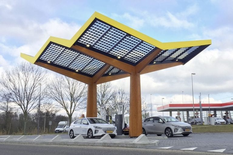 350 Kilowatt: Schnellladen mit ABB und Fastned