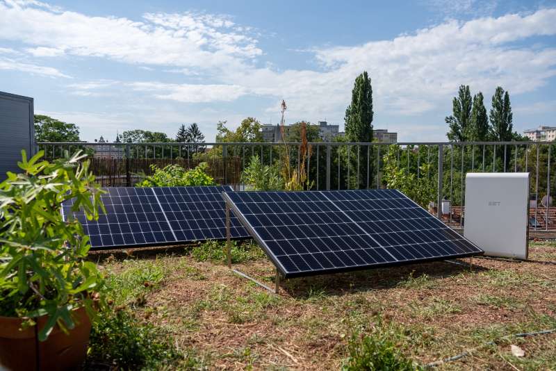 Garten Solaranlage mit Speicher von EET