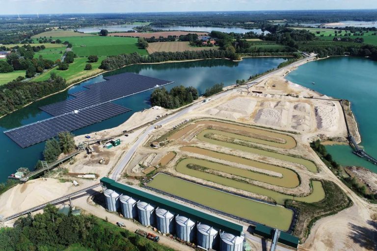 Energiewende in NRW: Größte schwimmende Solaranlage im Kieswerk von Holemans 18 Größte schwimmende Solaranlage NRW