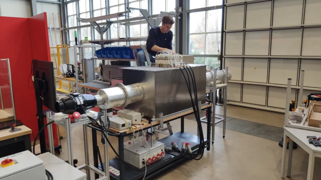 Elektrischer XXL-Föhn ersetzt den Gasbrenner