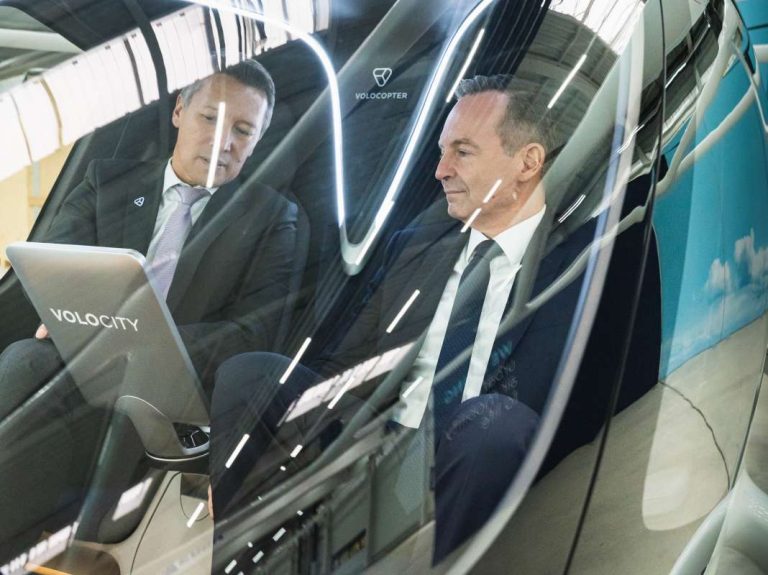 Volker Wissing im Flugtaxi Volocity