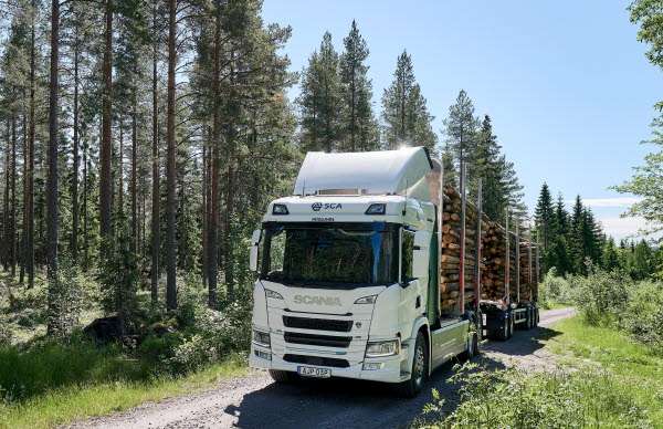 Scania Holztransporter vollelektrisch