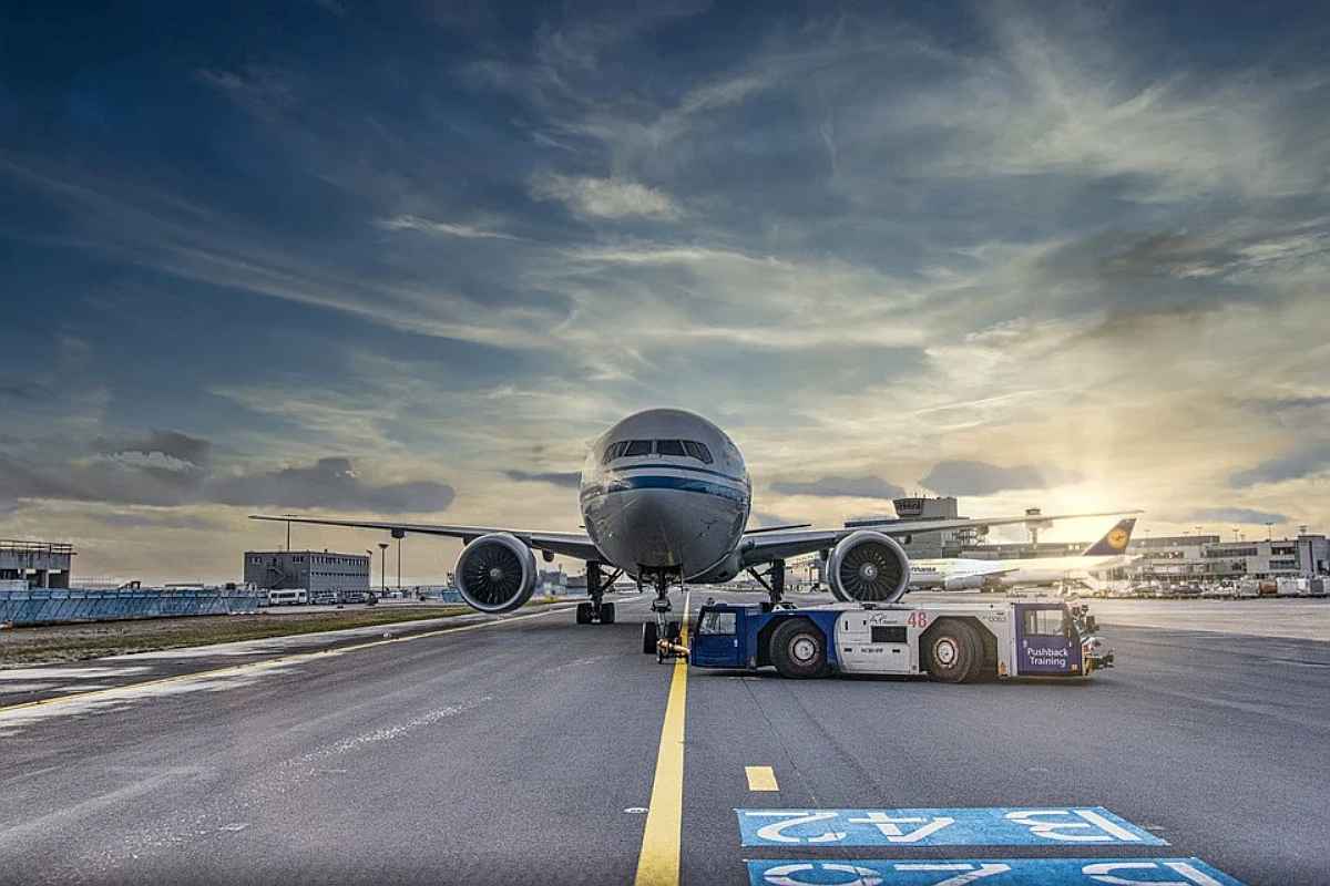 Luftverkehr synthetische Kraftstoffe E-Fuels nachhaltiges Kerosin Flugzeug
