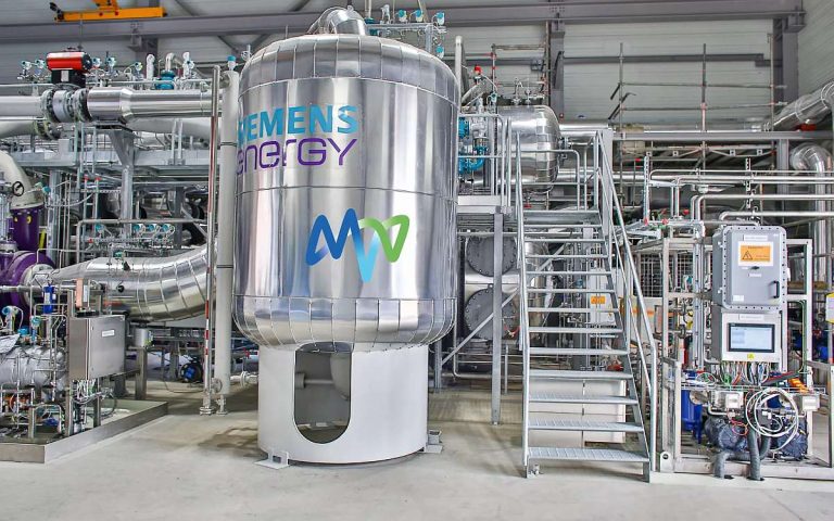 Flusswärmepumpe von Siemens Energy als Teil des Mannheimer Modells