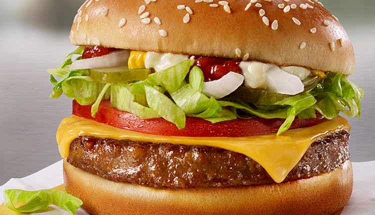 McPlanet Burger McDonald's mit Fleisch von Beyond Meat