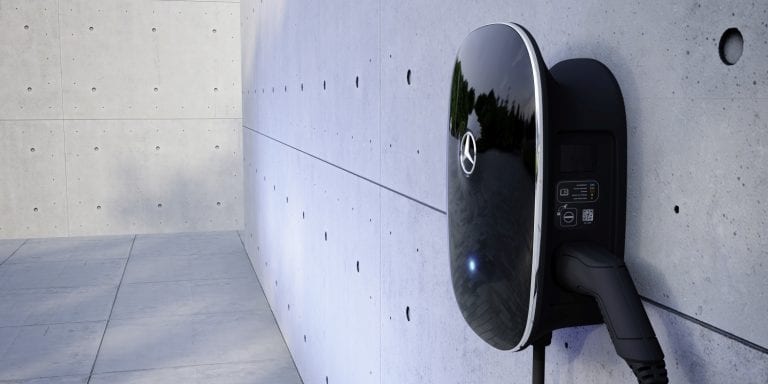 Mercedes-Benz Wallbox lädt Elektroautos mit 22 kW