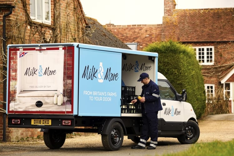StreetScooter liefert erstmals 200 Fahrzeuge nach England zu Milk & More