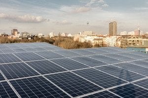 Über den Dächern vom Moeckernkiez: Photovoltaik auf den Dächern