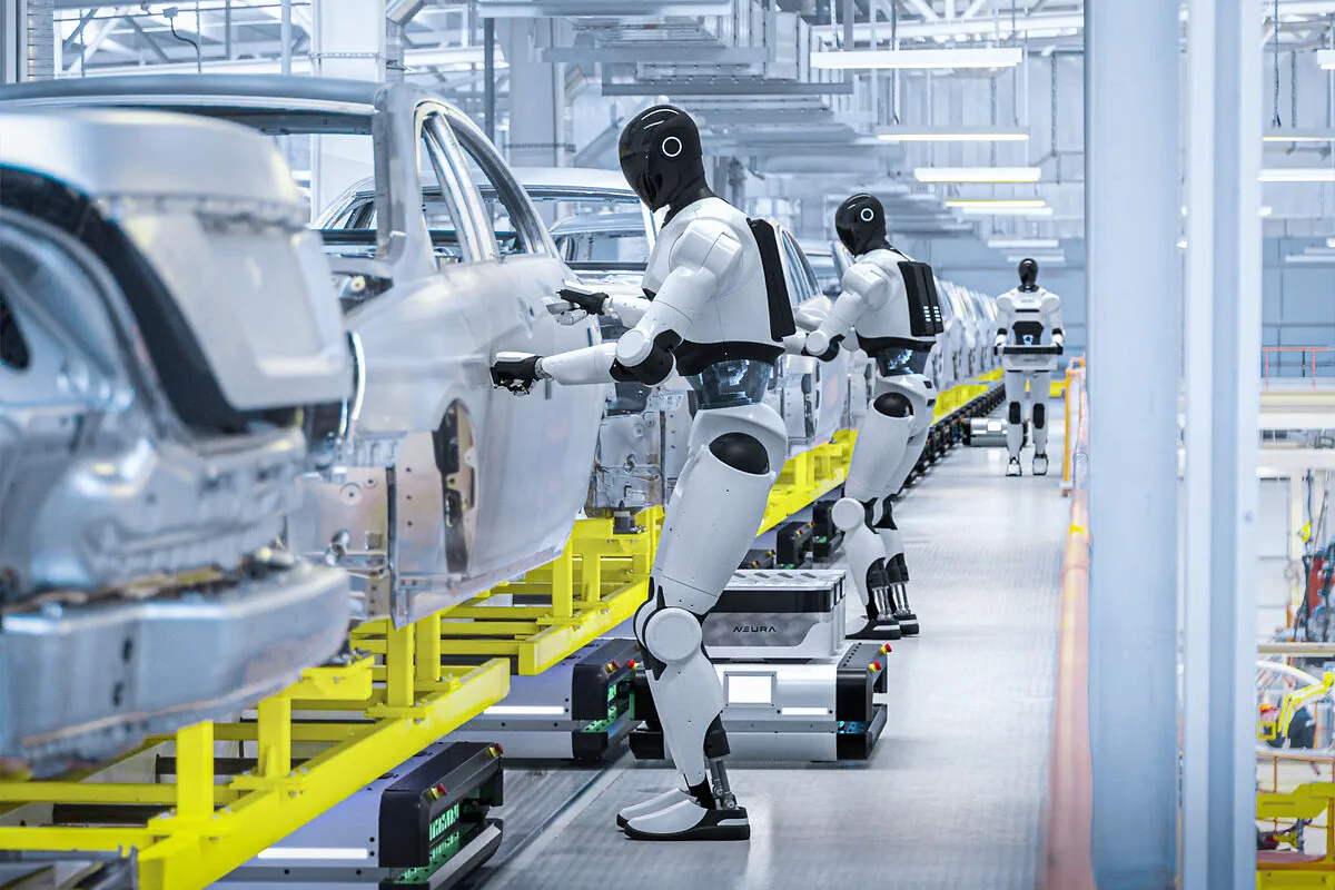 Neura Serie C - humanoider Roboter in Autofabrik