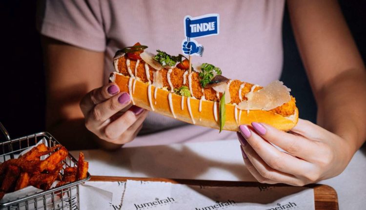 Next Gen Foods T indle Hot Dog pflanzlichem Hähnchenfleisch