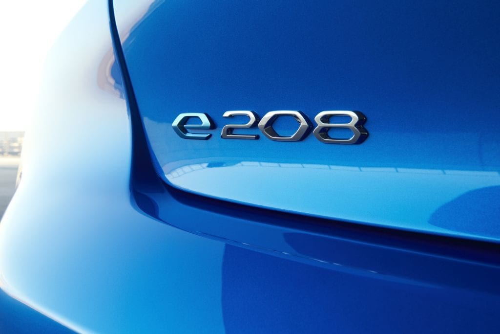 Peugeot e-208 Rückseite Emblem Elektroauto
