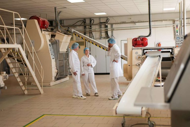 Planet A Foods Produktion kakaofreie Schokolade