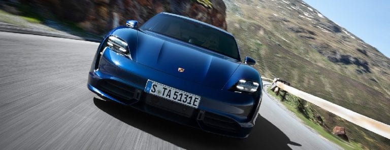 Porsche Taycan-Werbung Super Bowl Elektroauto Supersportwagen