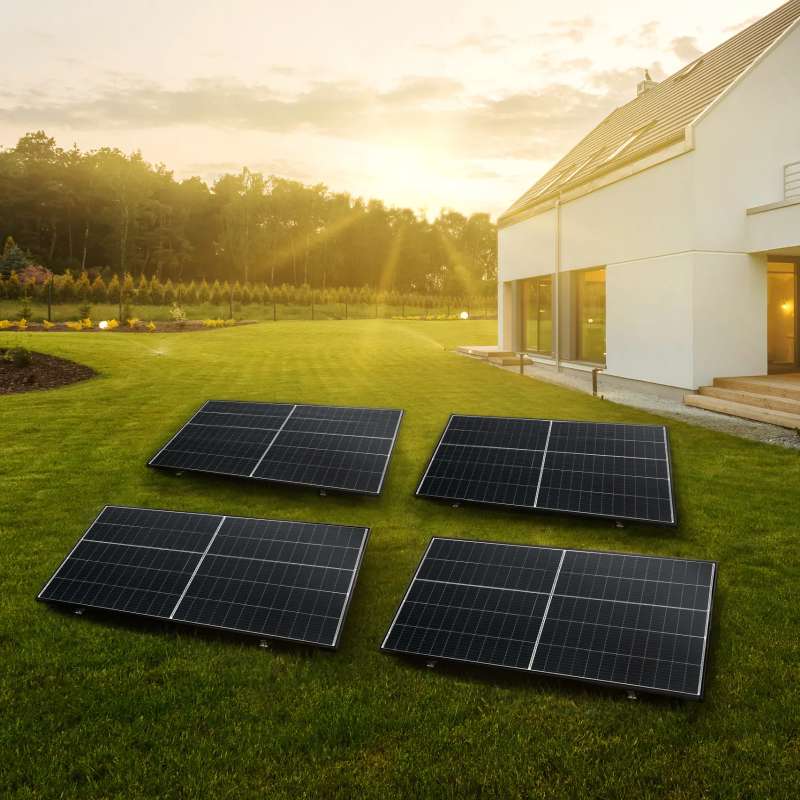 Priwatt bietet die Garten Solaranlage  priFlat Quattro mit vier Solarmodulen für 1.439 Euro an.