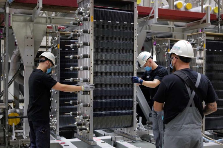 Siemens Energy: Elektrolyseure, wasserstofffähige Turbinen und Windkraft für die Transformation 6 Siemens Energy produziert PEM-Elektrolyseure