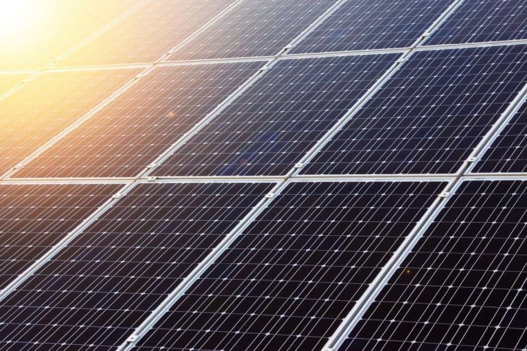 Vor COP28 im November 2023: Welt erreicht wegweisenden Solar-Kipppunkt 10 Solar-Kipppunkte Studie
