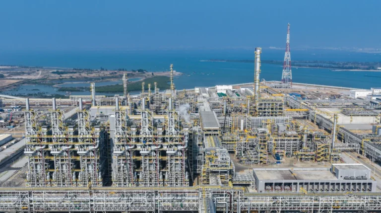 BASF in China: Warum der größte Chemiekonzern der Welt auf 100 Prozent Erneuerbare setzt