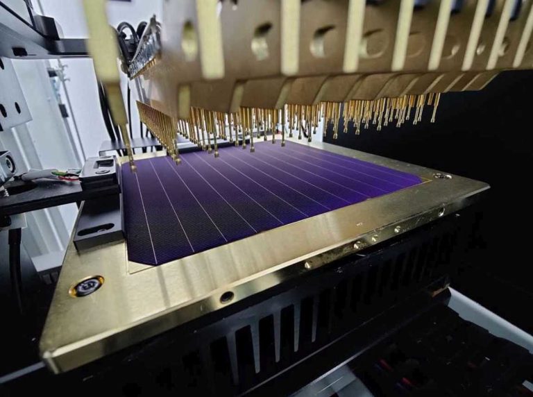 SunDrive zeigt Hochleistungszelle, die das Silber-Problem der Solarindustrie lösen könnte 5 SunDrive Cleantech-Startup Silber-Problem Rekordzelle