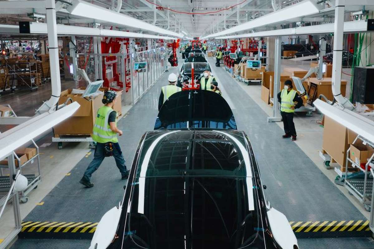 Tesla Gigafactory Berlin Genehmigung Task Force Fabrik