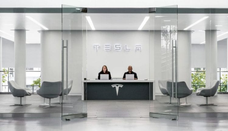 Tesla-Kehrtwende Elektroauto Pionier