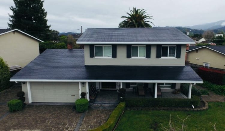 Solardach von Tesla: Erste Kundin in San Jose, Kalifornien