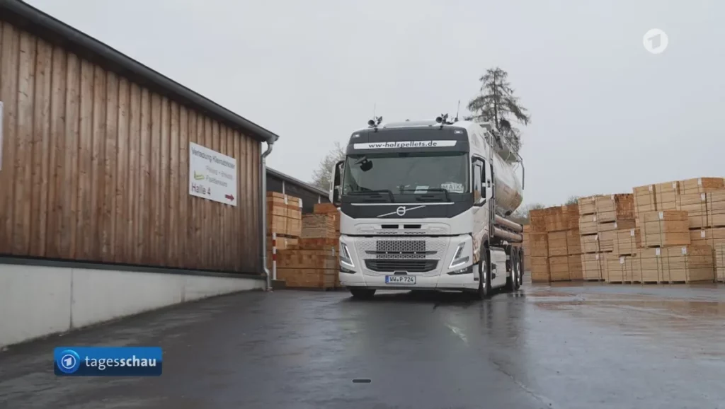 Westerwälder Holzwerke: Kemfert lobt E-Lkw-Flotte aus dem Sägewerk