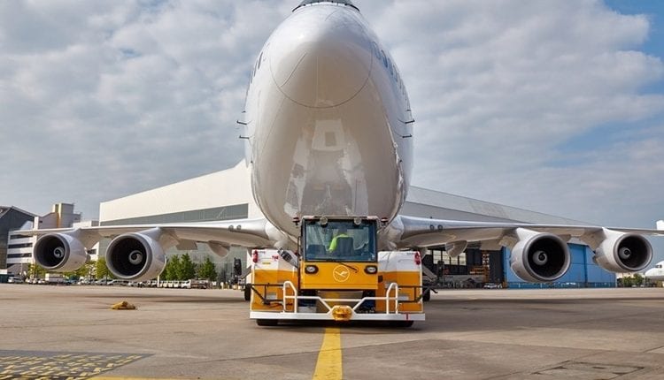 Der eSchlepper von Kalmar hat zur Sicherheit einen Diesel-Range-Extender an Bord