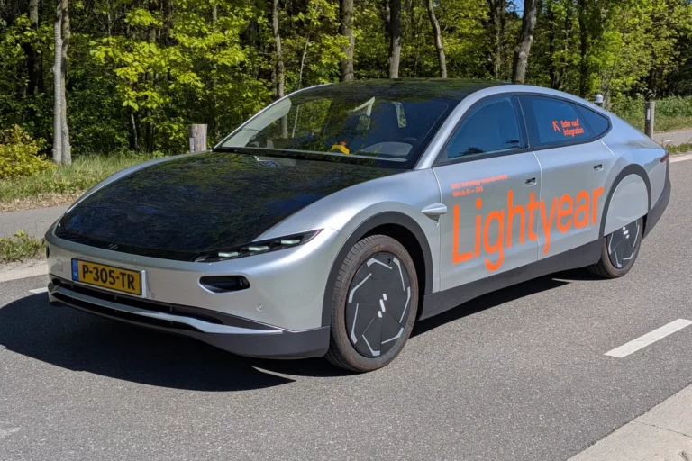VIPV: Solarauto tot, fahrzeugintegrierte PV lebt