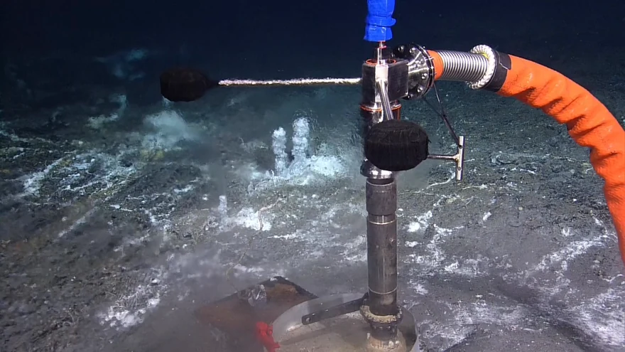 Anschluss für Geothermie am Meeresboden, 1.500 Meter unter der Oberfläche des Pazifiks