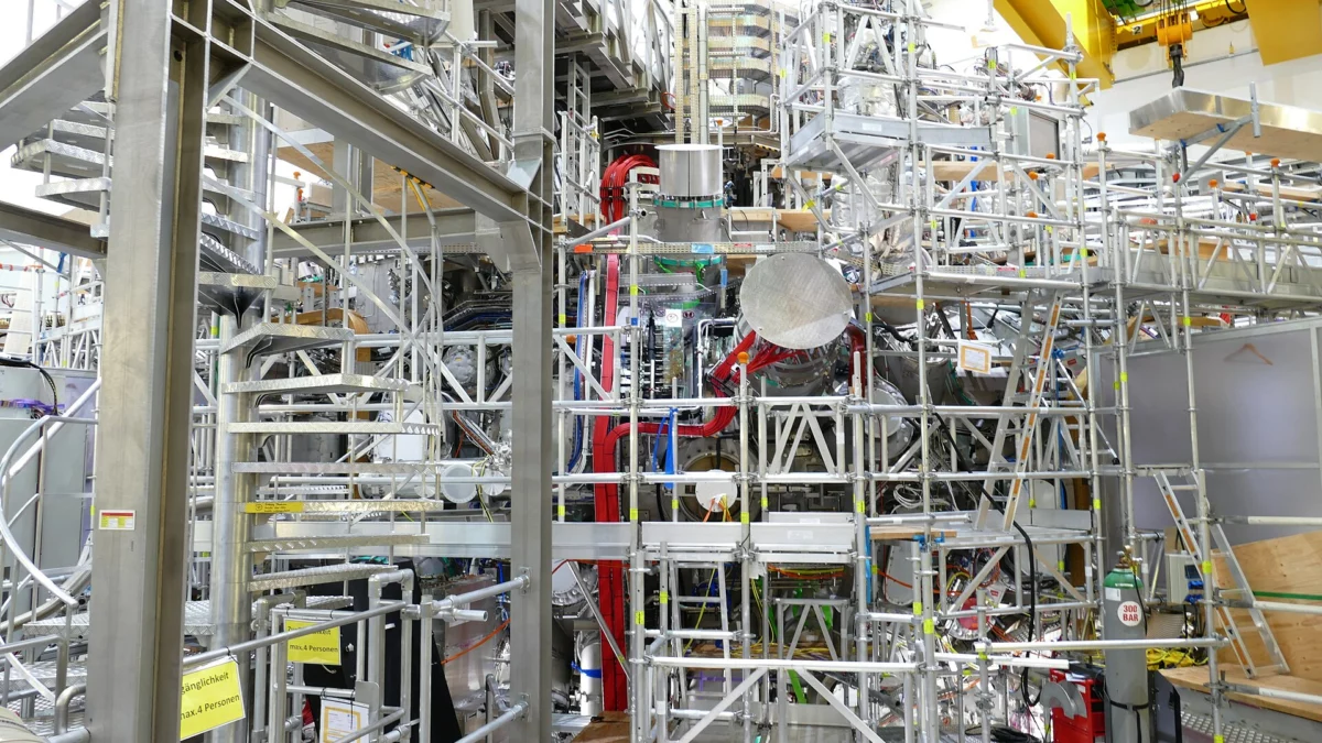 Torushalle des Fusionsexperiments Wendelstein 7-X der Max-Planck-Gesellschaft in Greifswald während des Umbaus 2020