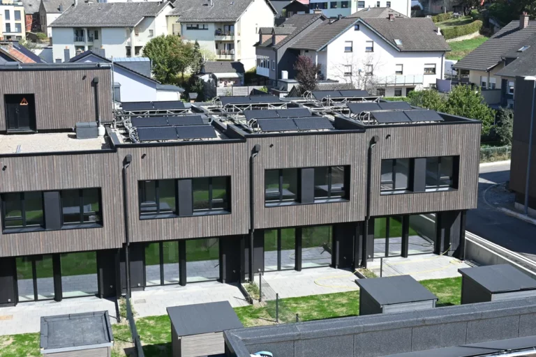 Wiltz heizt mit über 3.000 PVT-Kollektoren