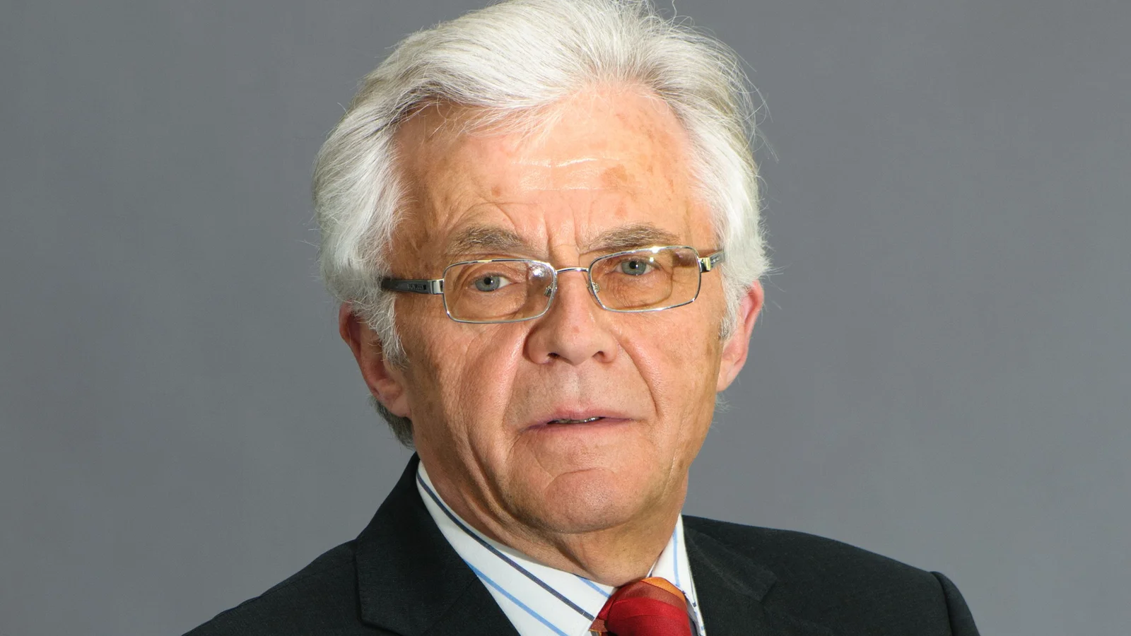 Porträt des Physikochemikers und Ozonforschers Reinhard Zellner