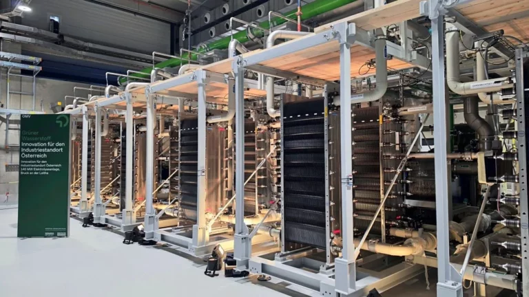 Siemens Energy rüstet OMVs Wasserstoffwerk aus