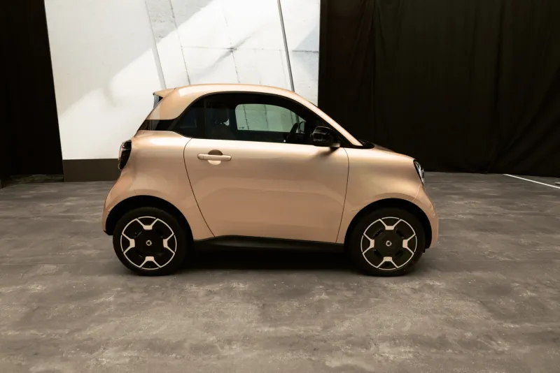 smart #2 Zweisitzer Seitenansicht des neuen smart Elektroautos