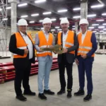 Stroh statt Holz: Wie ein Entsorger die Papierindustrie testet