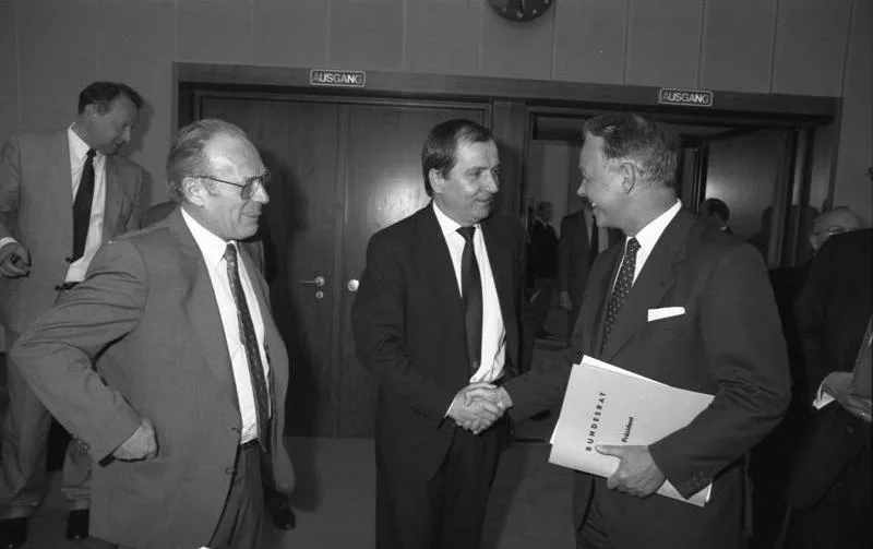Bundesumweltminister Klaus Töpfer 1987 im Bundesrat in Bonn